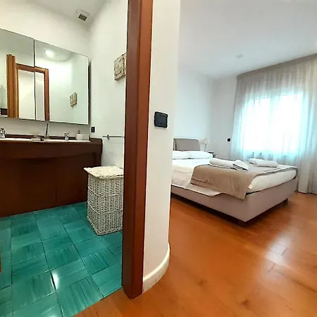 度假居 Yourhome In Vico 维克艾库塞